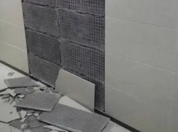 万源瓷砖空鼓维修公司分享下万源墙砖松动维修的知识